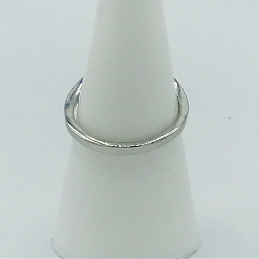 FAUX EMERALD & DIAMOND COCKTAIL RING - Picture 3 of 5